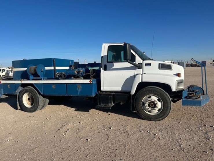 2005-gmc-topkick-c6500-image-5