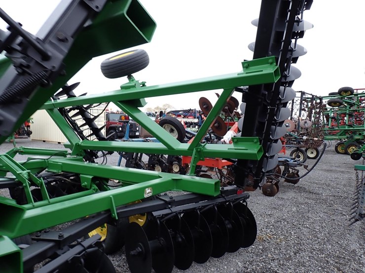 john-deere-635-image-11