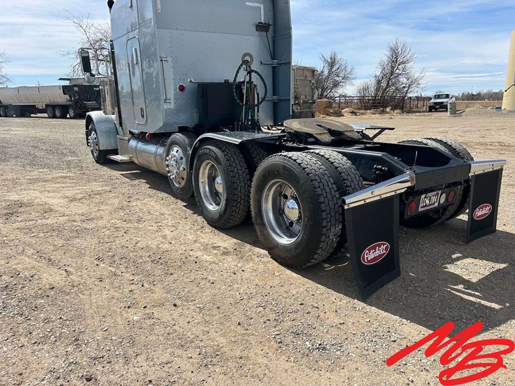 2007-peterbilt-379-image-8
