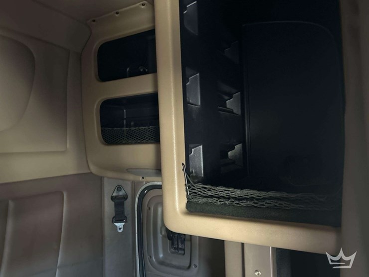 2006-peterbilt-379-image-25