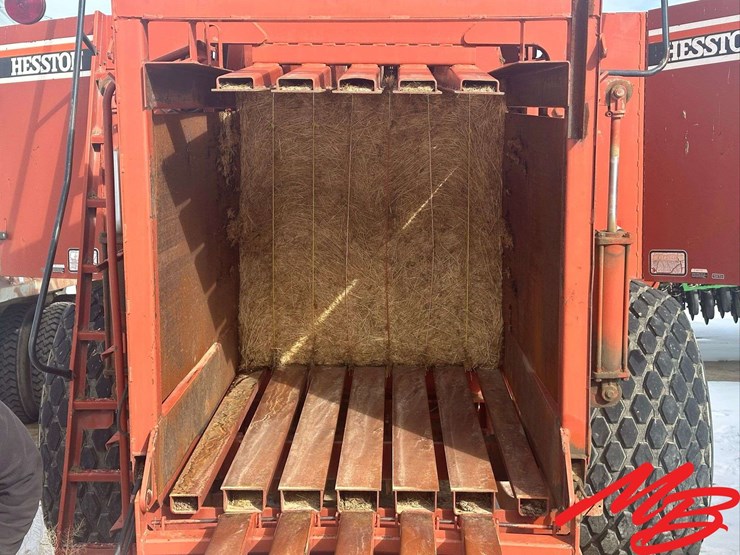 hesston-4900-image-129