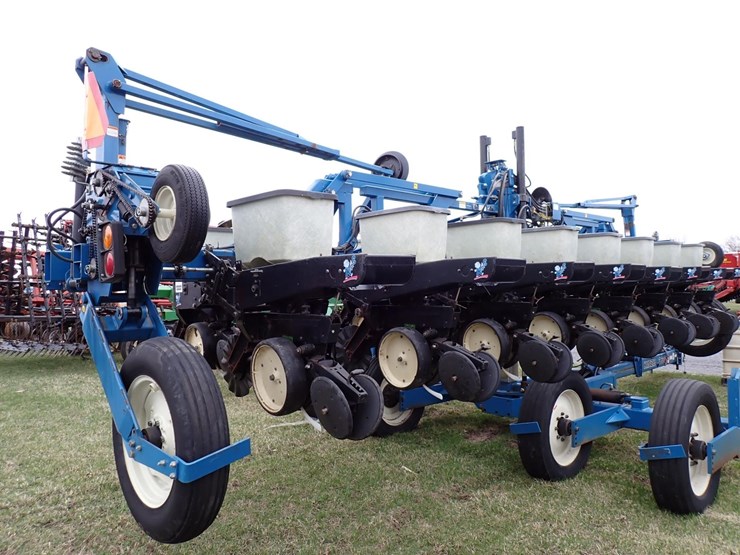 kinze-2600-image-7