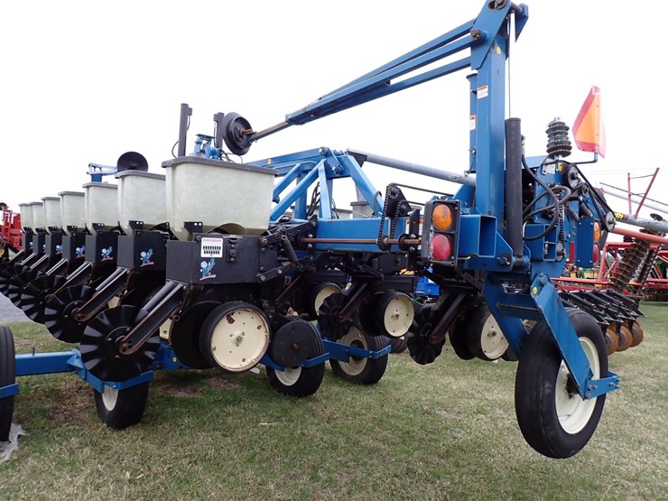 kinze-2600-image-8