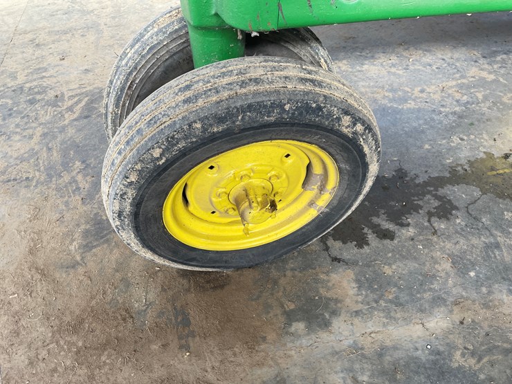 1952-john-deere-b-image-12