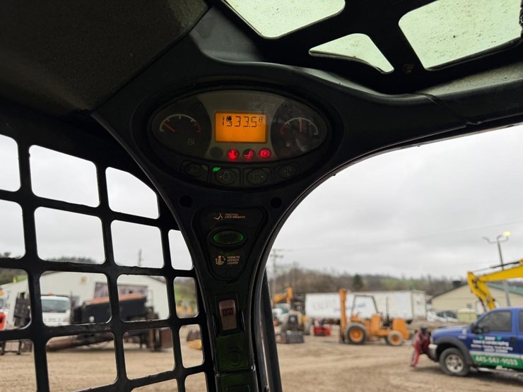 2018-bobcat-t590-image-24