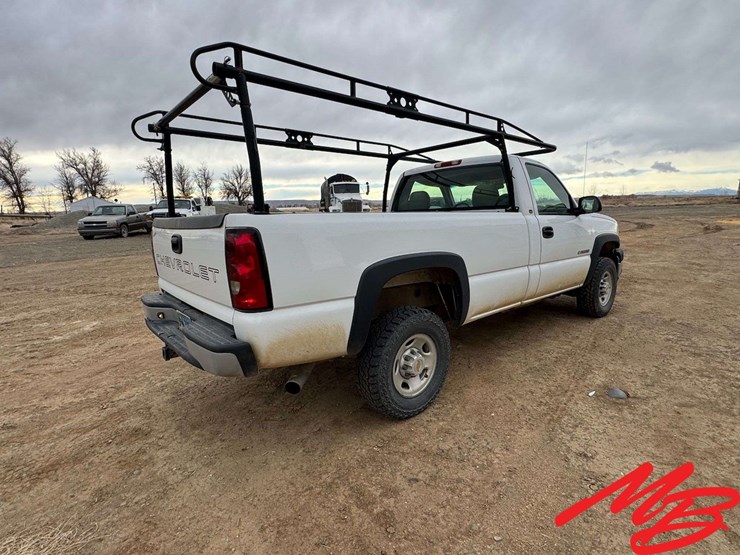 2003-chevrolet-silverado-2500-image-5