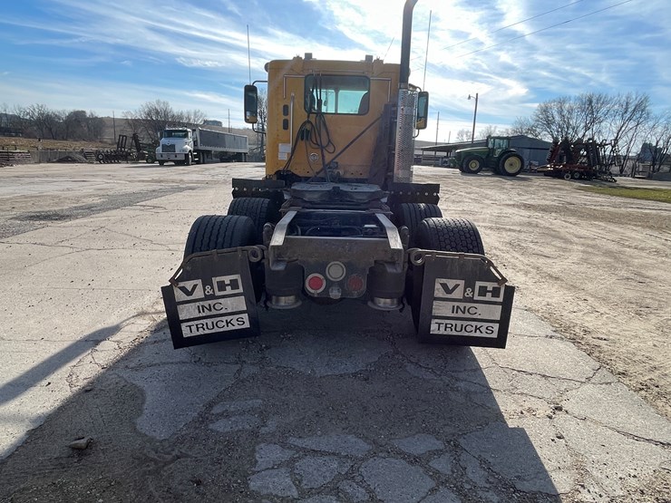 #6036-•-2009-freightliner-semi-(wi-title-in-delay)-image-6