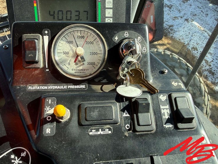 hesston-8450-image-27