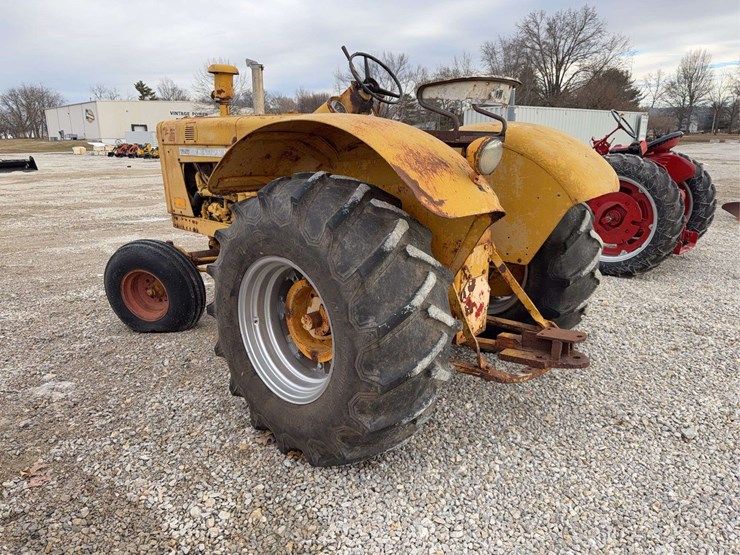 international-806-image-3