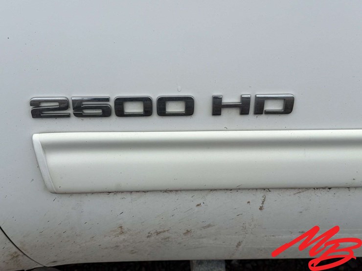 2014-chevrolet-2500-image-22