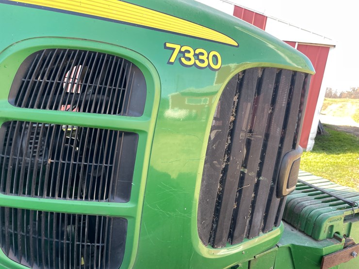 john-deere-7330-image-16