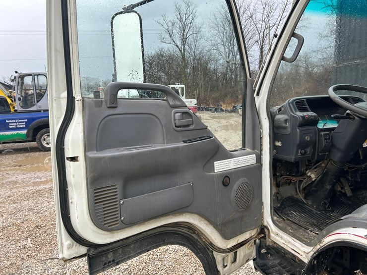 2007-gmc-w4-image-14