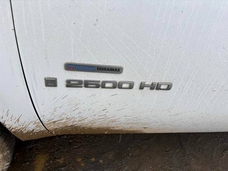2008-gmc-2500-image-9