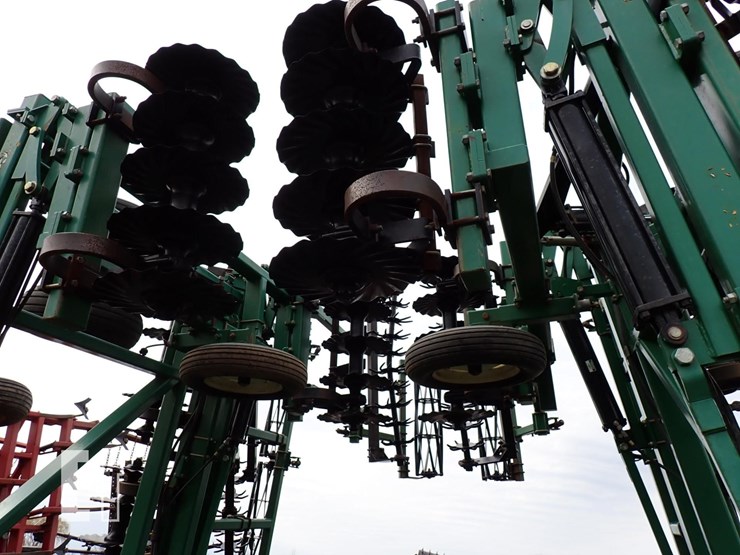 great-plains-4000tt-image-5