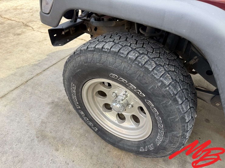 2004-jeep-wrangler-sport-image-13