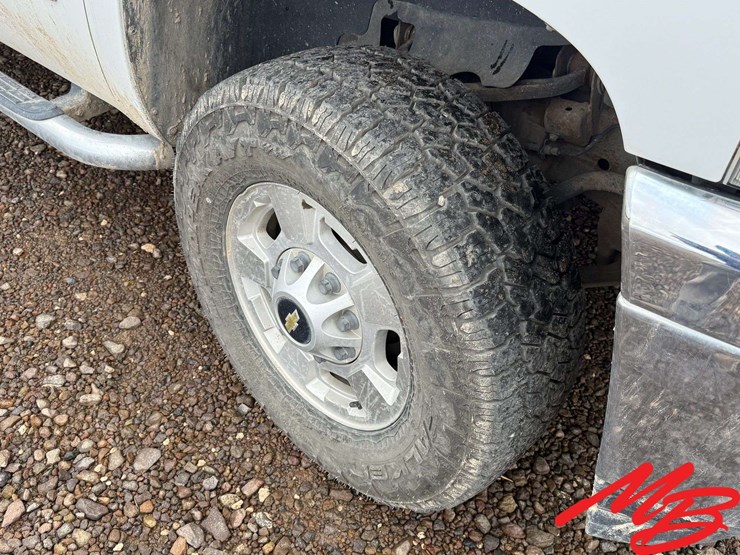 2014-chevrolet-2500-image-12