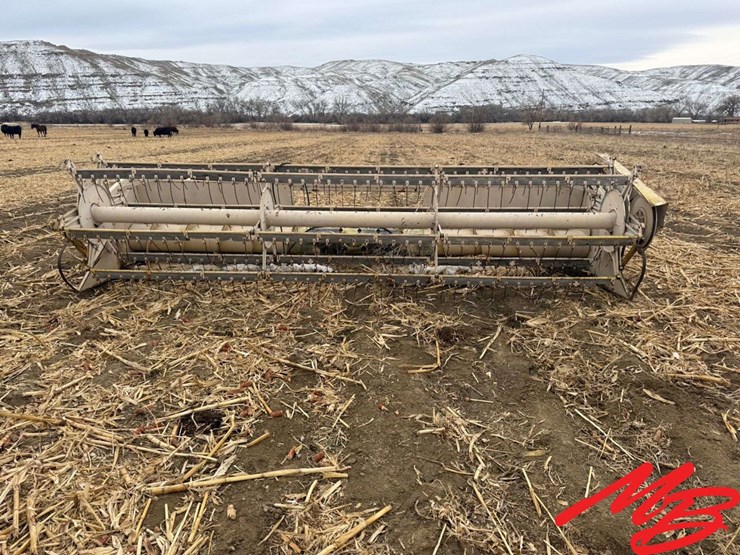 new-holland-960-image-2