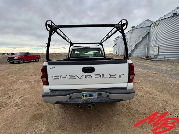 2003-chevrolet-silverado-2500-image-6