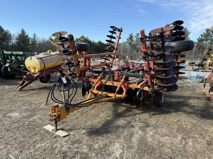 massey-ferguson-580-image-1
