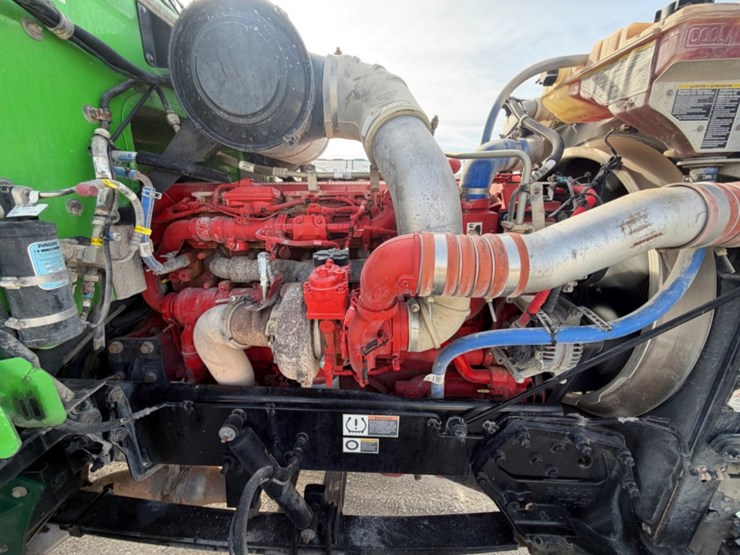 2021-peterbilt-367-image-12