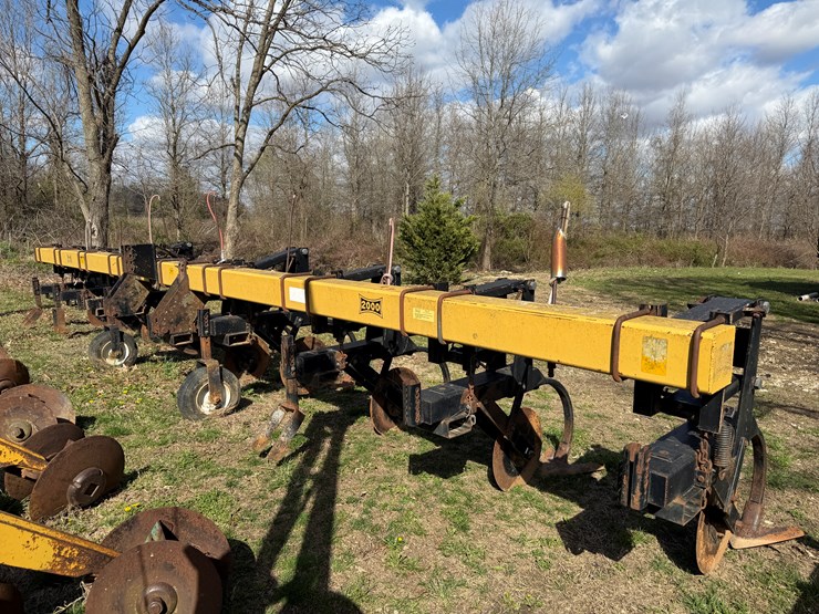 2000-landoll-2000-image-1