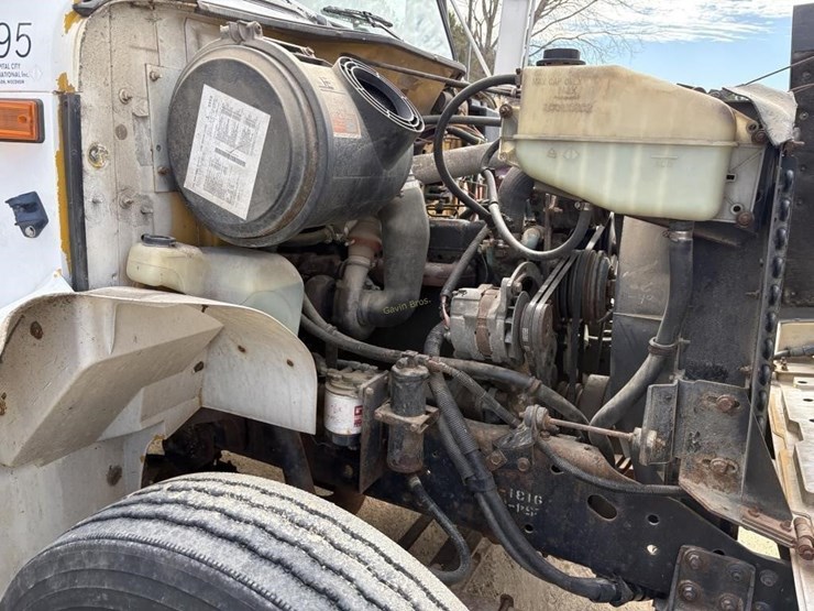 1994-international-4900-image-12