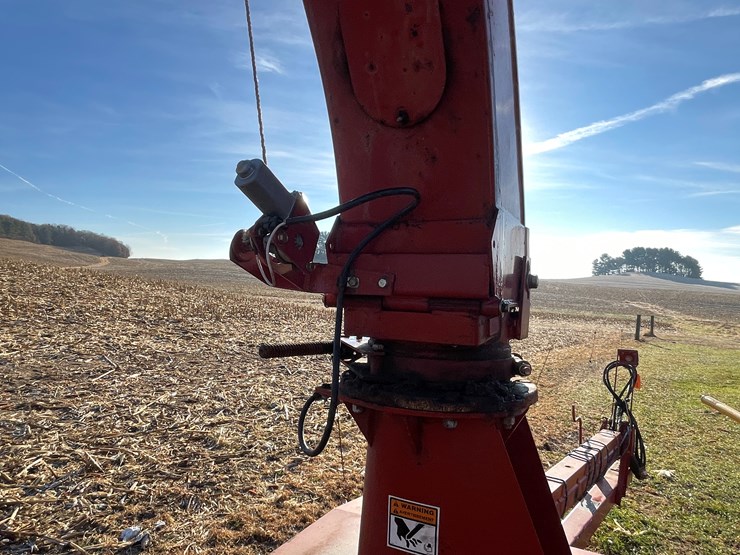 new-holland-790-image-13