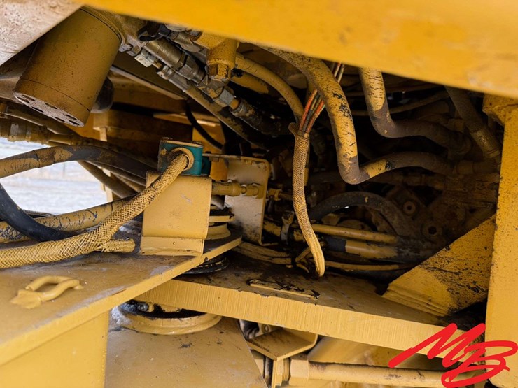 1994-caterpillar-928f-image-21