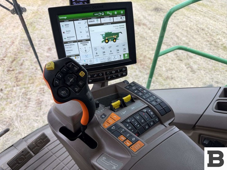 2023-john-deere-s780-image-60