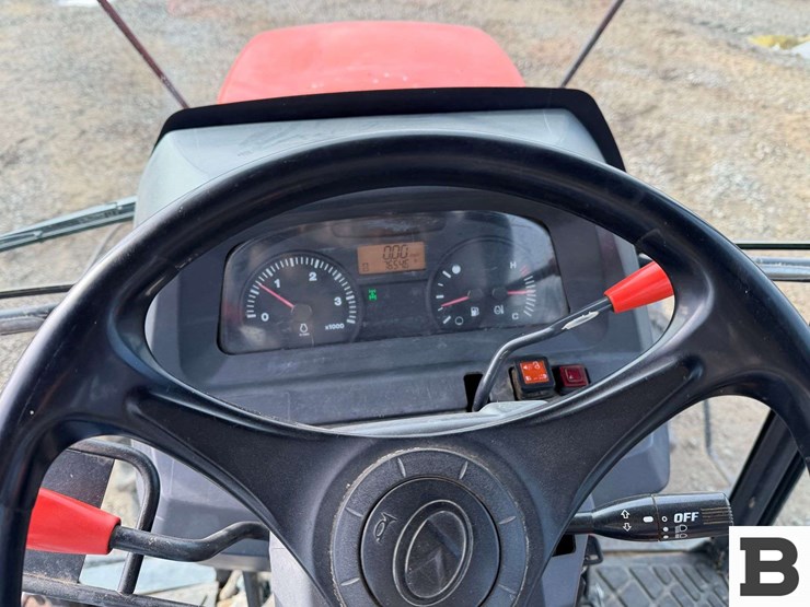 2016-kubota-m8540hd-image-27