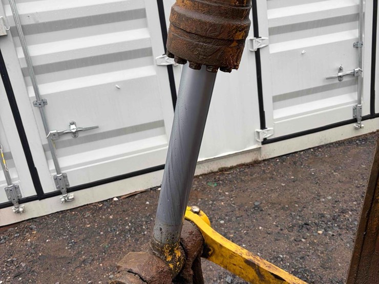 komatsu-pc228us-lc-image-7