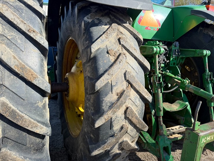 2007-john-deere-8230-image-16