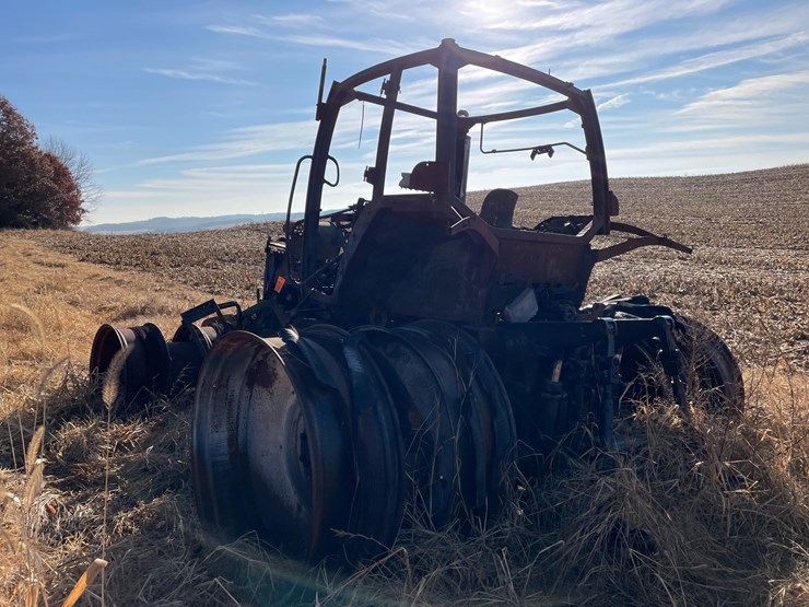 new-holland-t8030-image-7