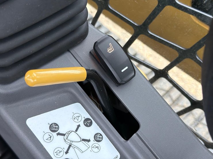 2025-caterpillar-255-image-20