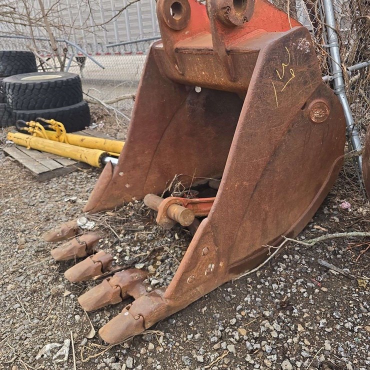 42'' Excavator Bucket, 60'' deep