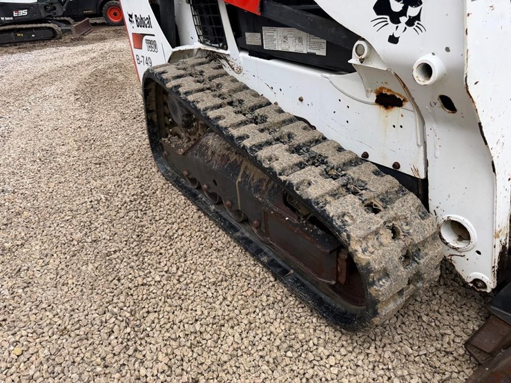 2018-bobcat-t590-image-13
