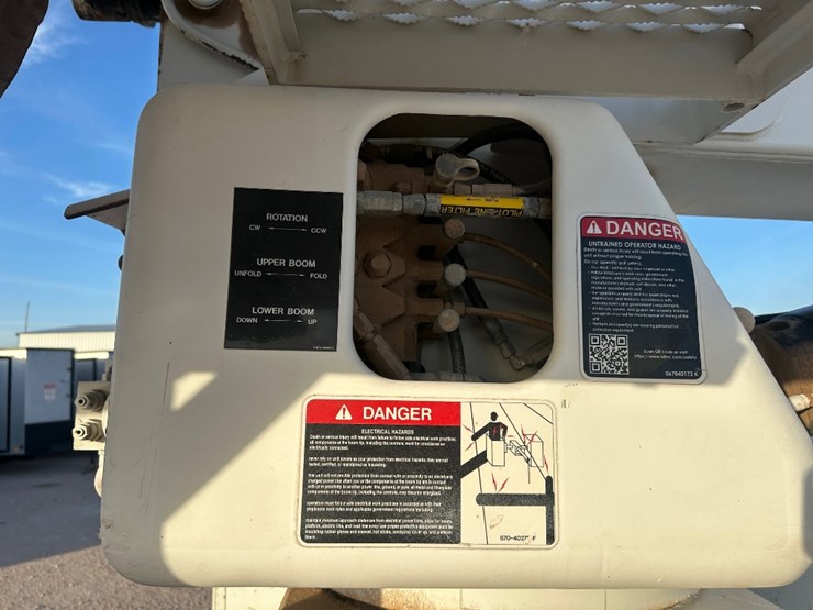 2012-international-durastar-4300-image-9