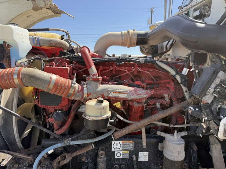 2013-peterbilt-367-image-10