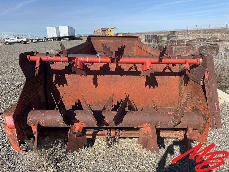 new-holland-195-image-7