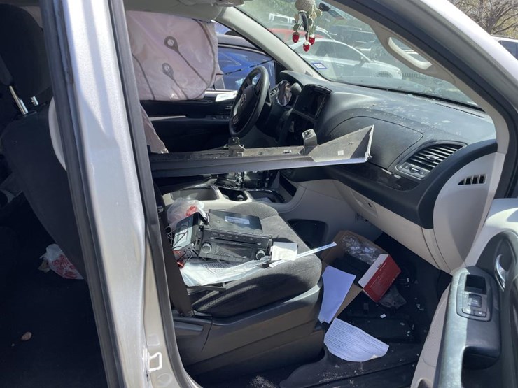 2012-dodge-grand-caravan-image-9