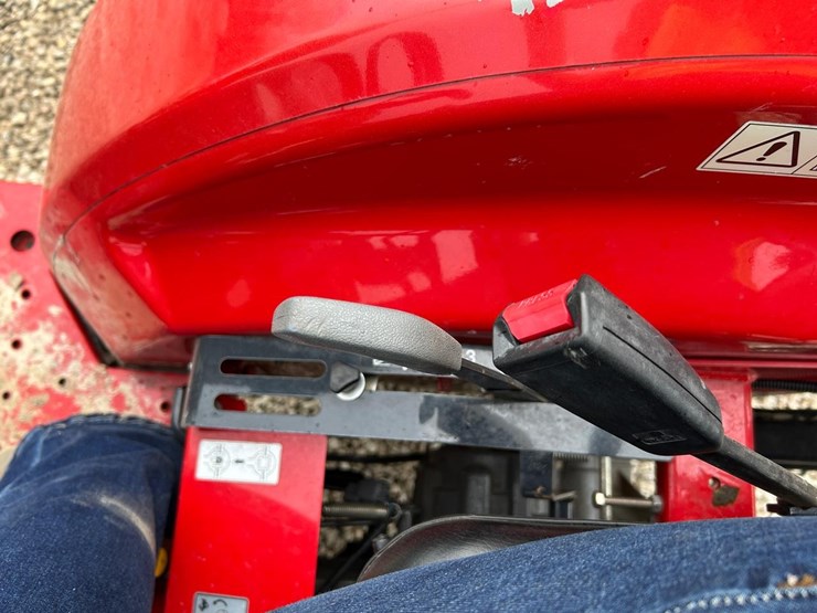 2015-massey-ferguson-1734e-image-25