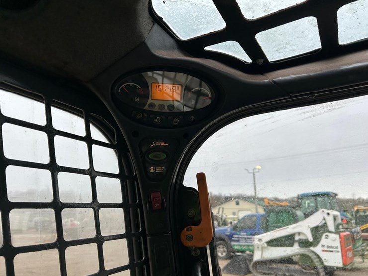 2020-bobcat-s570-image-23