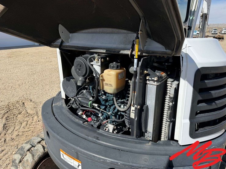 2013-bobcat-e35-image-17