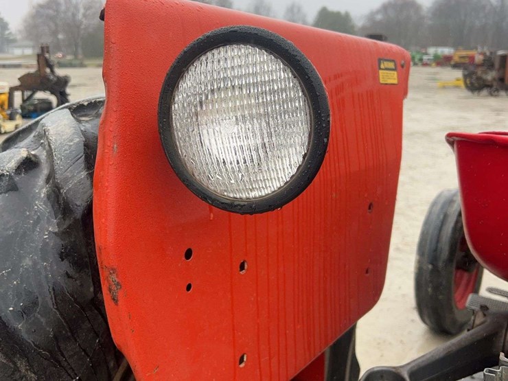 massey-ferguson-135-image-37