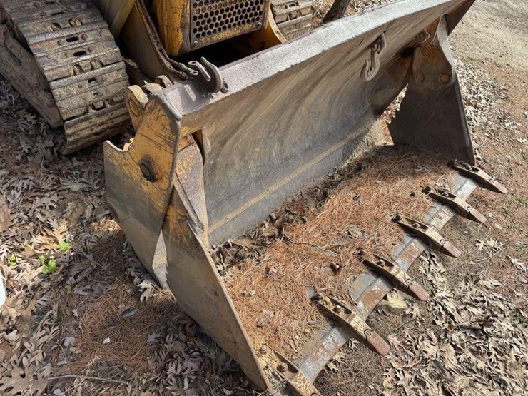 international-100e-image-7