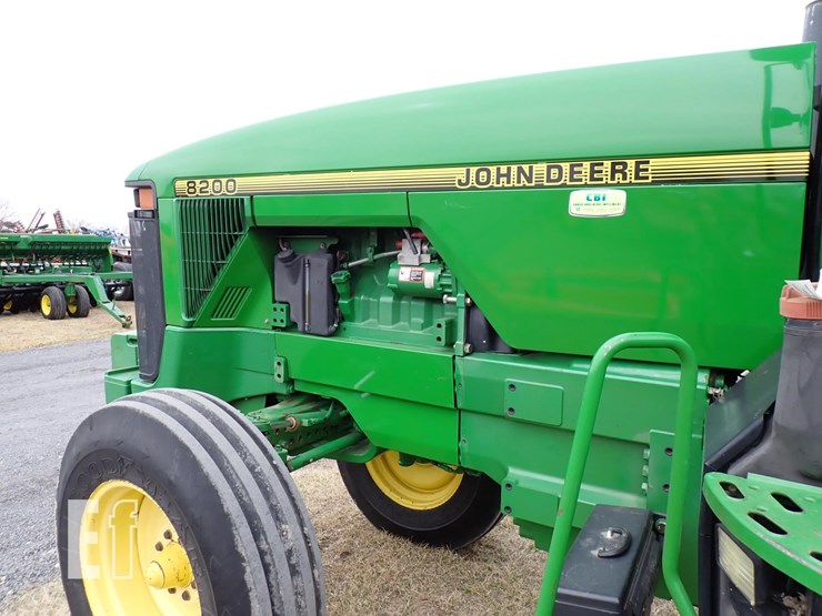 john-deere-8200-image-17