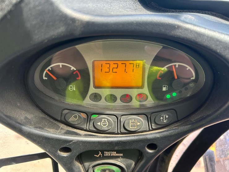 2023-bobcat-t770-image-29