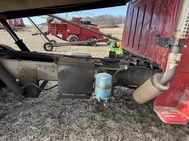 1980-ford-8000-image-7