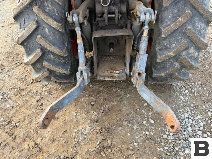 2014-kubota-m8540n-image-19