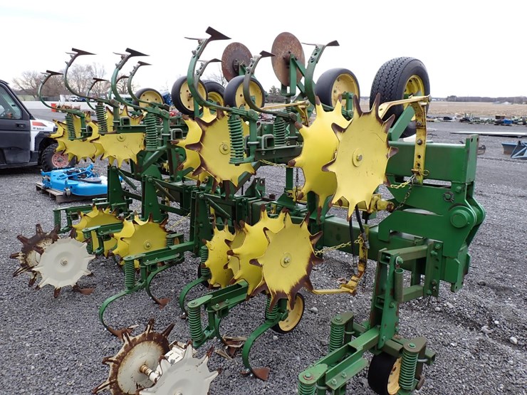 john-deere-825-image-4